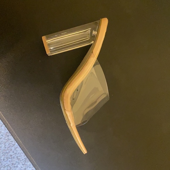 Very comfortable and goes with almost everything. - Picture 3 of 7